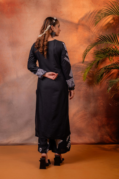 Noir Tribal Graphic Kurta Set