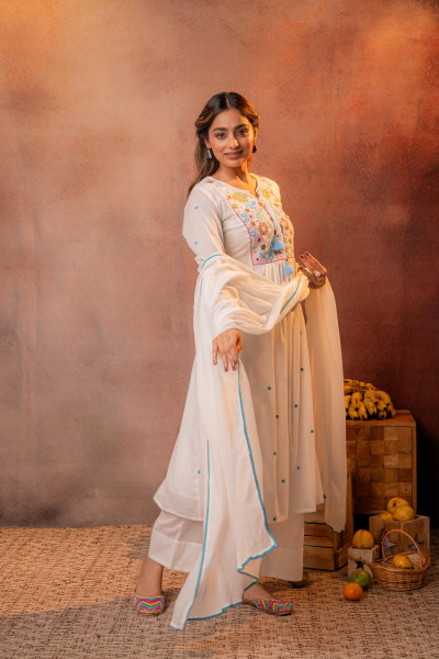 Elegant White Embroidered Kurta Set with Dupatta