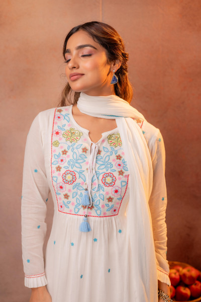 Elegant White Embroidered Kurta Set with Dupatta