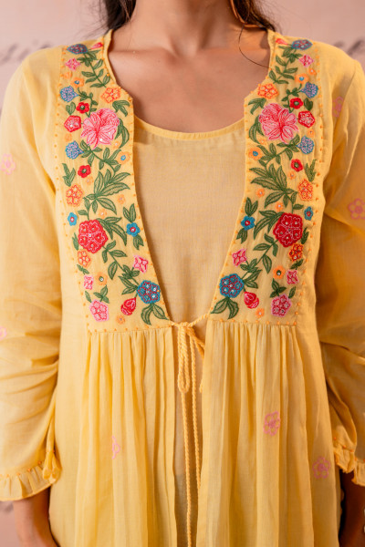 Surajmukhi Bloom Embroidered Anarkali Kurta