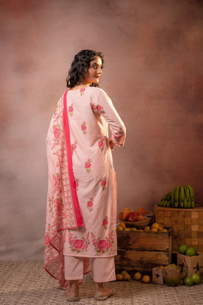 Gulbahaar Blush Floral Kurta Pant And Dupatta Set