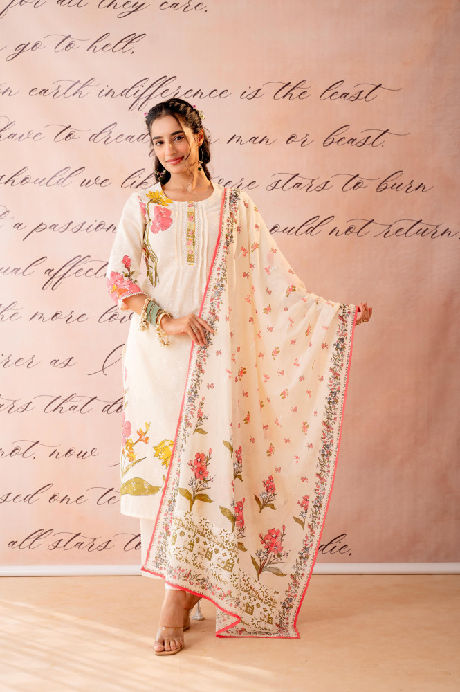 Dastaan Off-White Floral Printed Kurta Pant And Dupatta Set