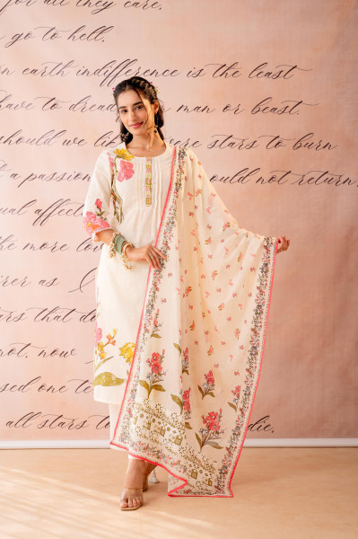 Dastaan Off-White Floral Printed Kurta Pant And Dupatta Set