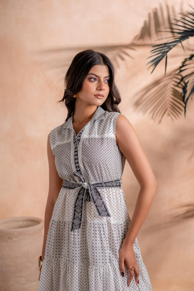 Black and White  Tiered Midi Dress