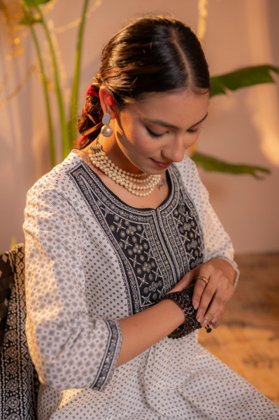 Black & White Viraasat Printed Kurta Pant And Dupatta Set with Dupatta