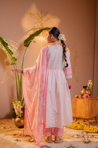 Gulnaar  Pink  Printed Flared Kurta Pant And Dupatta Set
