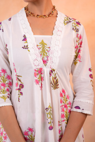 Elegant White Floral Kurta Set with Pink Dupatta