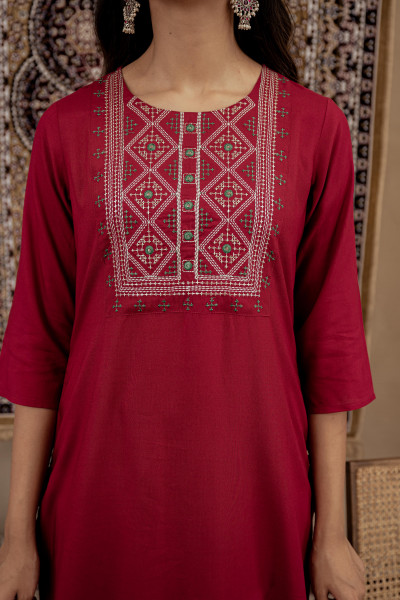 Maroon Embroidered Viscose Kurta