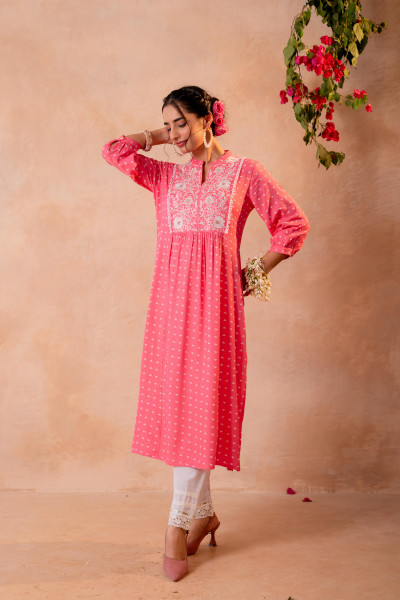 Pink &amp; White Embroidered Panel Kurta