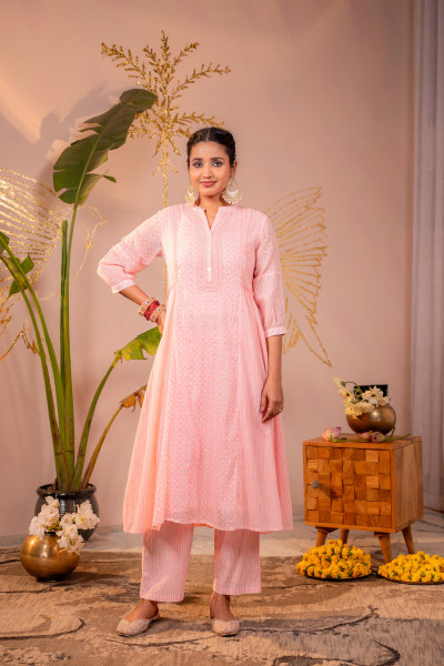 Pink Meadow Panelled Print Kurta Set
