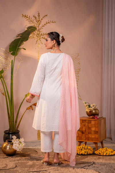 Elegant White Embroidered Kurta Set with Peach Dupatta