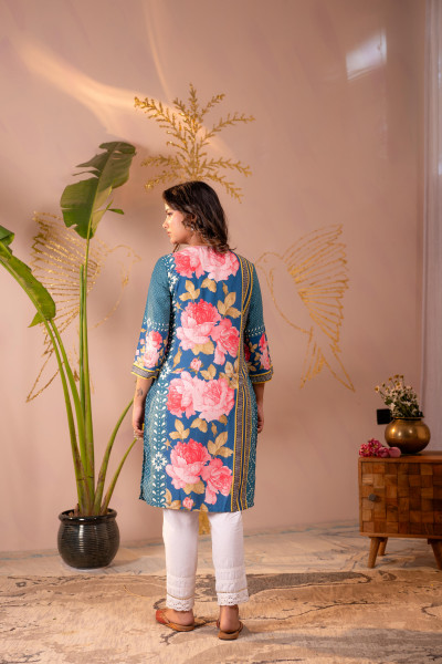 Blue Floral Printed Straight Kurta