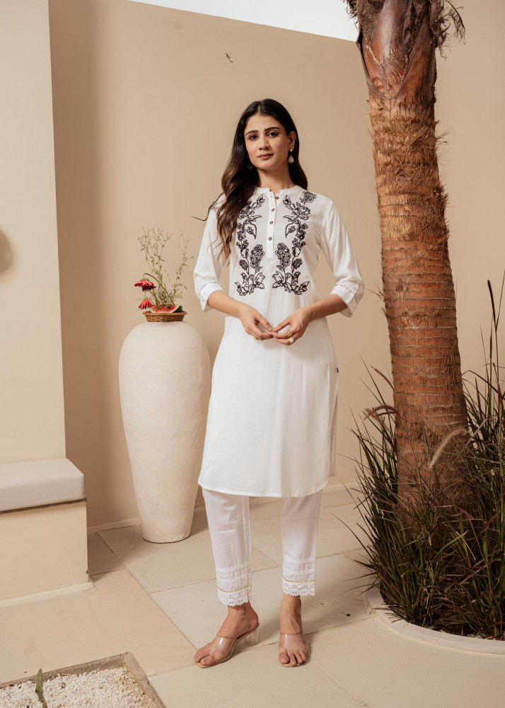 White Embroidered Viscose Kurta