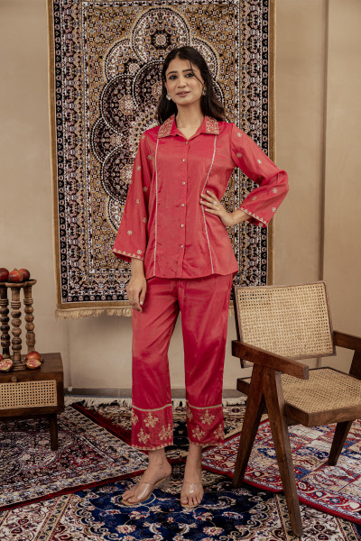 Fuchsia Solid Viscose Tunic and Pants Co-ord Set with Zari Work and Button Detailing
