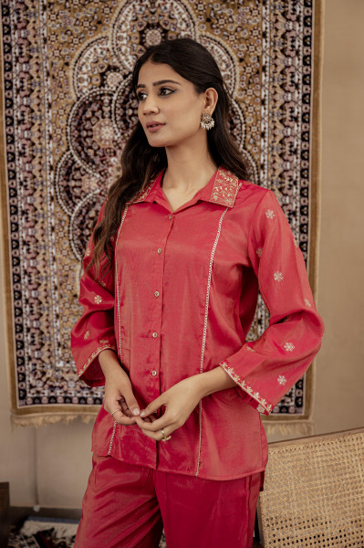 Fuchsia Solid Viscose Tunic and Pants Co-ord Set with Zari Work and Button Detailing
