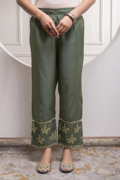 GREEN Floral Printed Poly Cotton Kurta and Pant Set