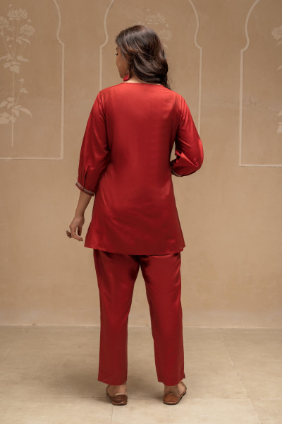 Maroon Solid Viscose Gathered Tunic and Pants Co-ord Set with Thread Work