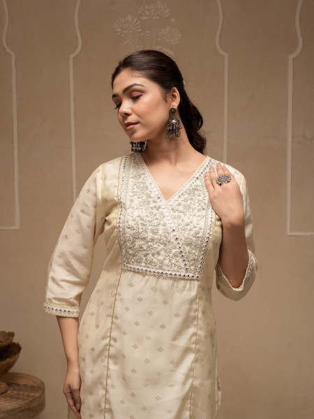 White Floral Viscose Kurta and Pants Set with Mirror and Thread Work