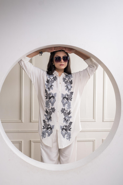 Viscose Linen Off White Embroidered Shirt and Pant Co-Ord Set with Thared Work