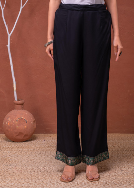 Polycotton Green Embroidered Kurta Pant Set with Thared & Mirror Work