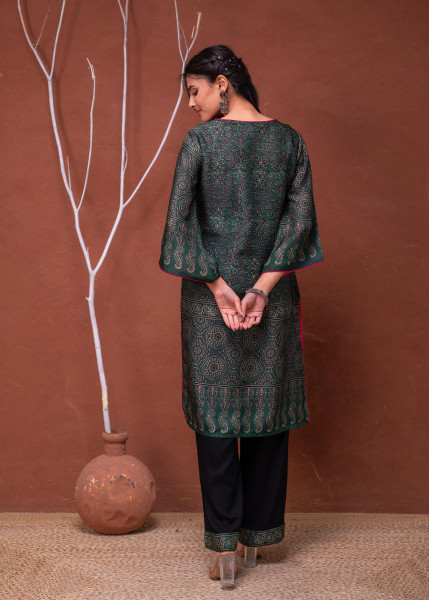 Polycotton Green Embroidered Kurta Pant Set with Thared & Mirror Work