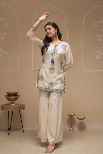 Offwhite Solid Viscose Tunic and Pants Co-ord Set with Thread Work and Sequence