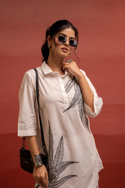 Off-White Leaf Printed Co-Ord Set With Collared Tunic & Wide-Leg Pant