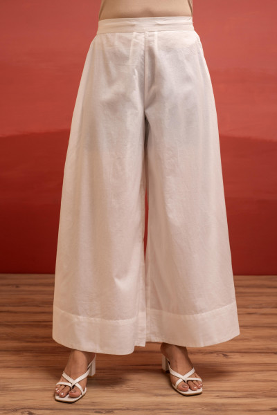 Off-White Leaf Printed Co-Ord Set With Collared Tunic & Wide-Leg Pant