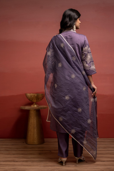 Plum Solid Viscose Kurta, Pants and Dupatta Set with Sequence and Thread Work
