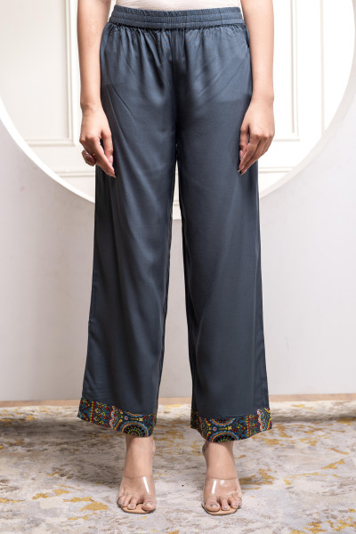 Grey Floral Viscose Kurta Pant Dupatta Set with Thread Work and Sequence