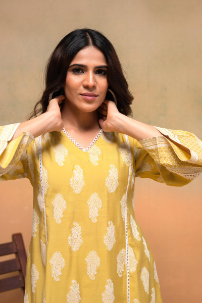 Viscose Yellow Embroidered Kurta Pant Co-ordset with Thared Work & Lace