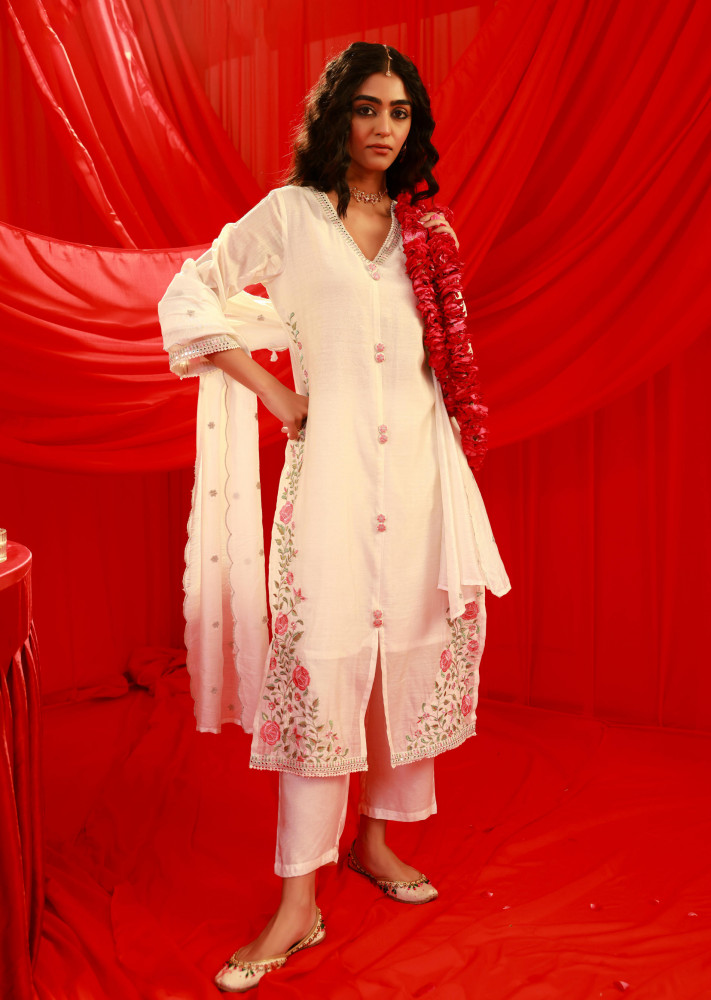 Ivory Viscose Kurta with Pants &amp; Dupatta Set with Mirror &amp; Thread Work