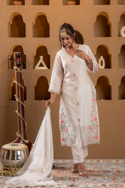 Ivory Viscose Kurta with Pants & Dupatta Set with Mirror & Thread Work