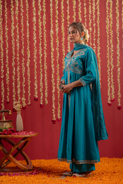 Rama Green Viscose Solid Fit & Flared Kurta With Pants & Dupatta Set With Mirror, Thread, Dori & Sequence Work