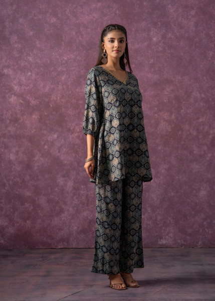 Women's Green & Black Cotton Kurta & Pants Co-ord Set with Ethnic Motifs and Zari Work