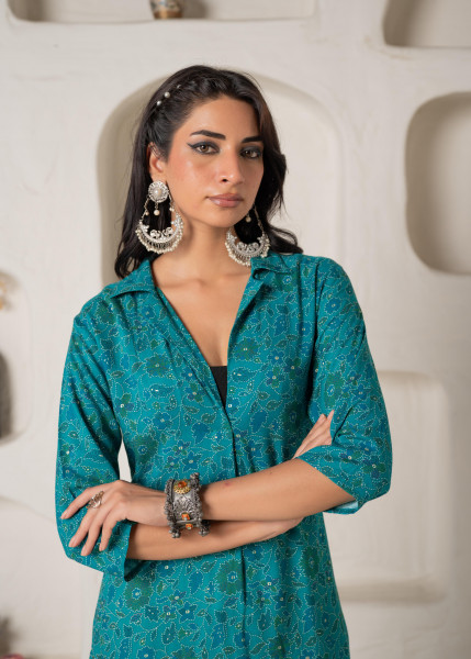 Teal Printed Collar-Neck Straight Kurta with Minimal Detailing