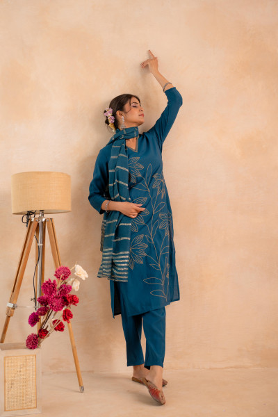 Indigo Solid Embroidered Straight Kurta Pant and Dupatta Set with Thread Work