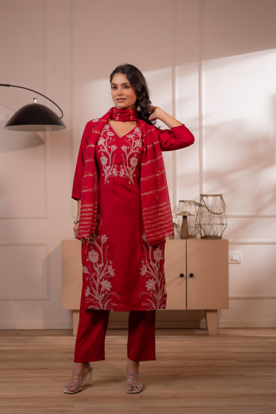 Maroon Solid Embroidered Straight Kurta Pant and Dupatta Set with Thread Work