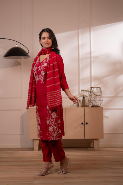 Maroon Solid Embroidered Straight Kurta Pant and Dupatta Set with Thread Work