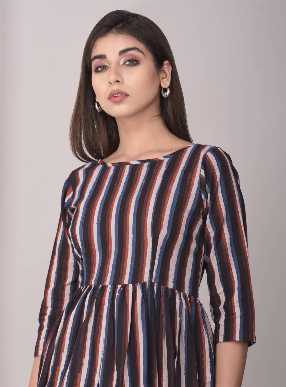 LEHERIYA MAROON CAPE