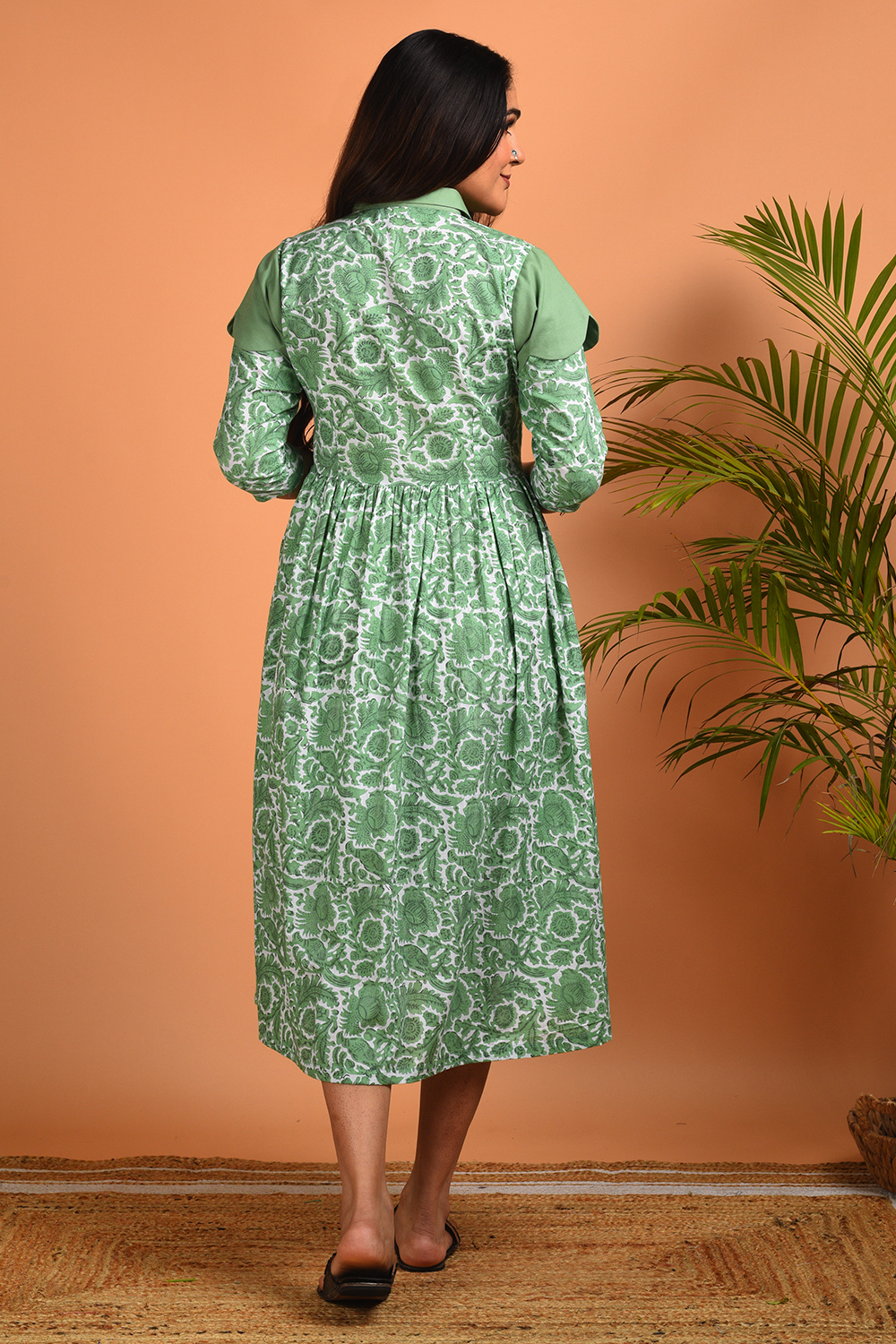Riwaayat midi Dress