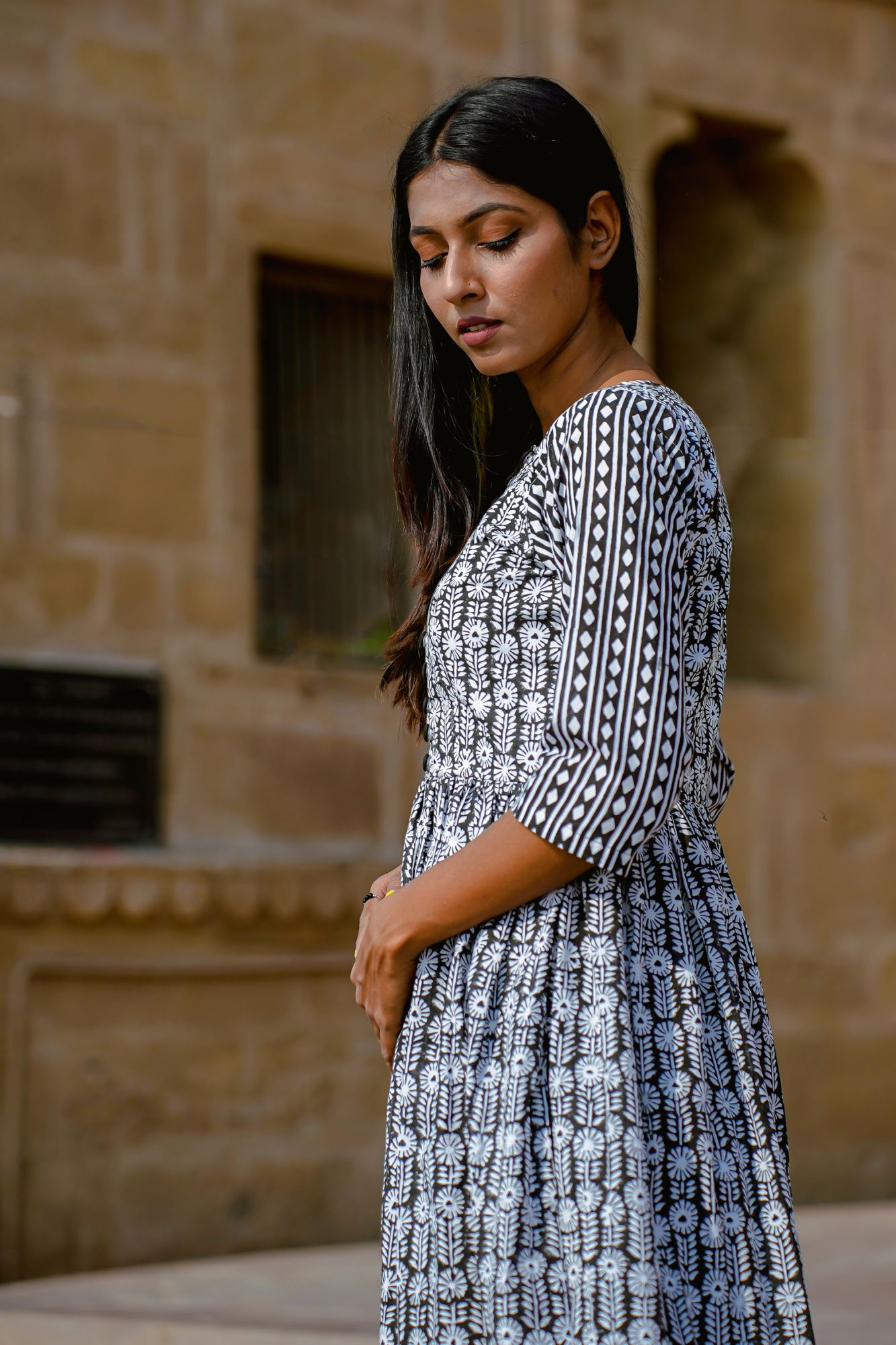 Palmette hand-black Kurta