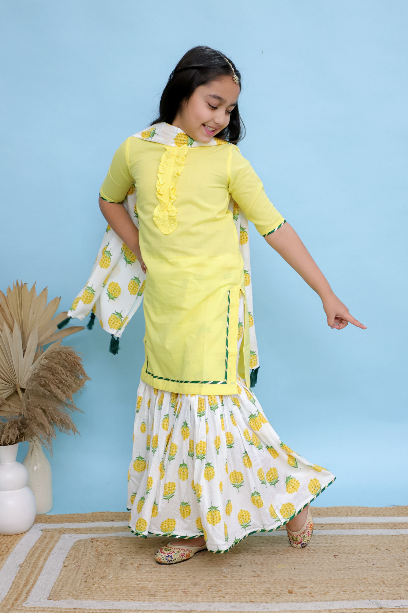 Khushbu Sharara Set
