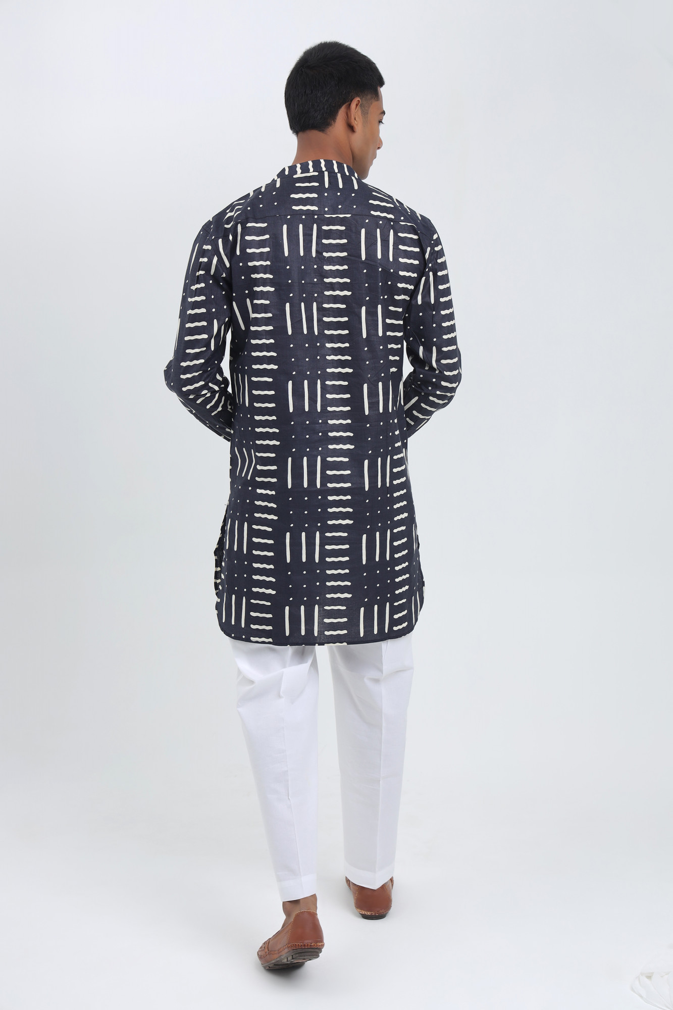 Raah Navy Cotton Kurta for Men  Printed Relaxed Fit