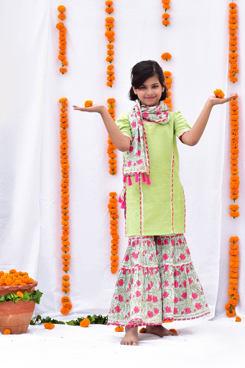 Aster Sharara Set