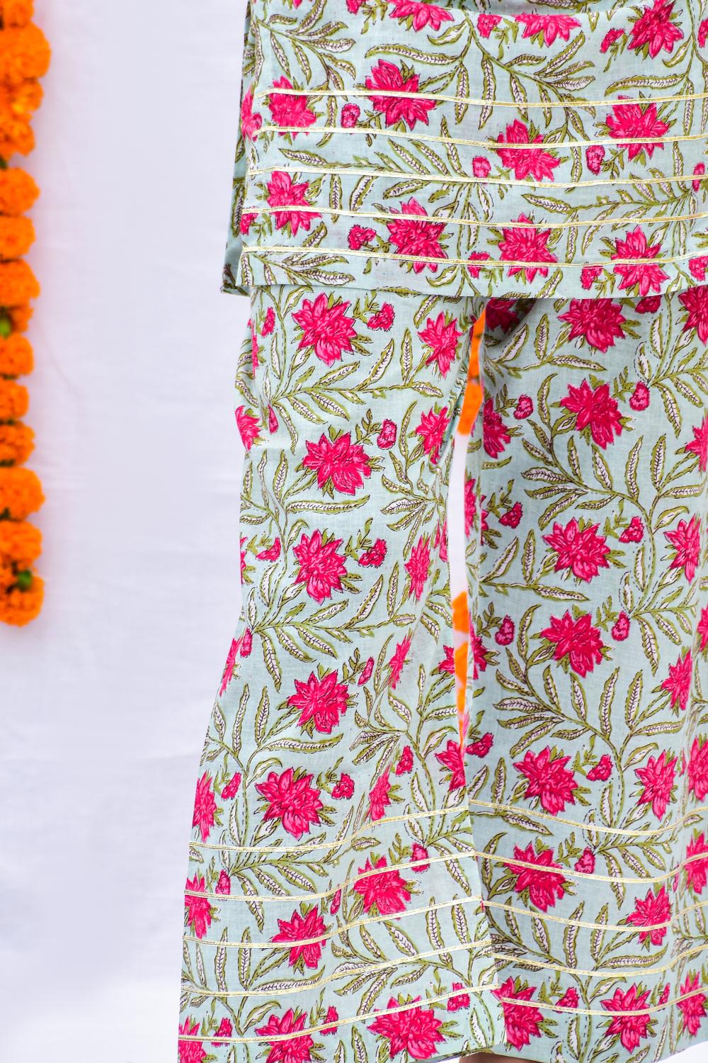 Gulzar Kurta Set