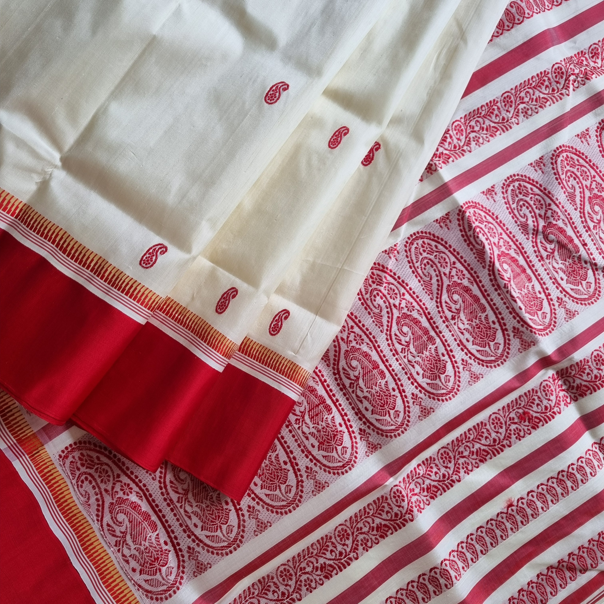 Traditional Garad Korial silk saree