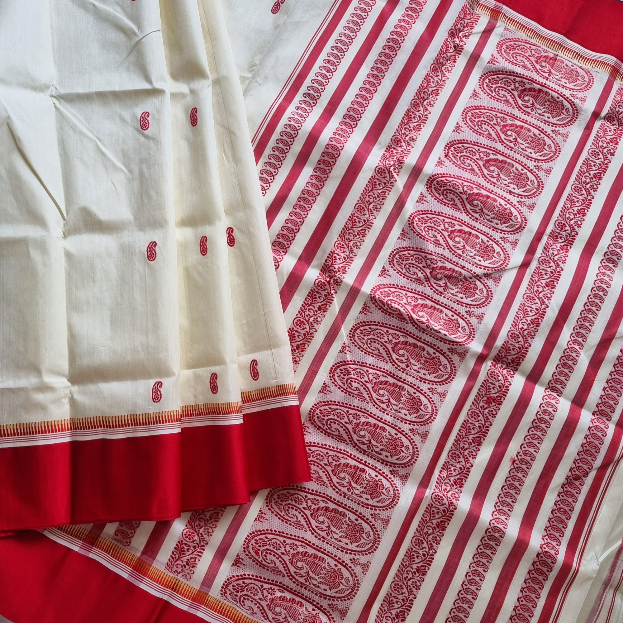 Traditional Garad Korial silk saree