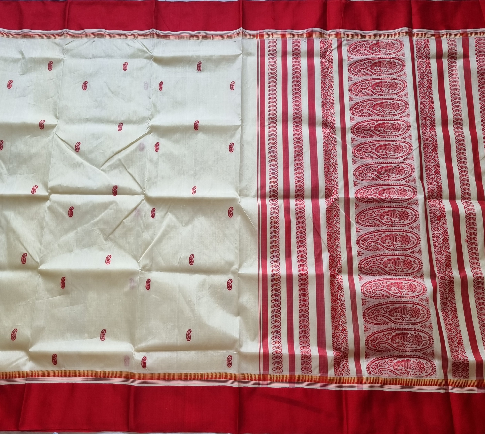 Traditional Garad Korial silk saree