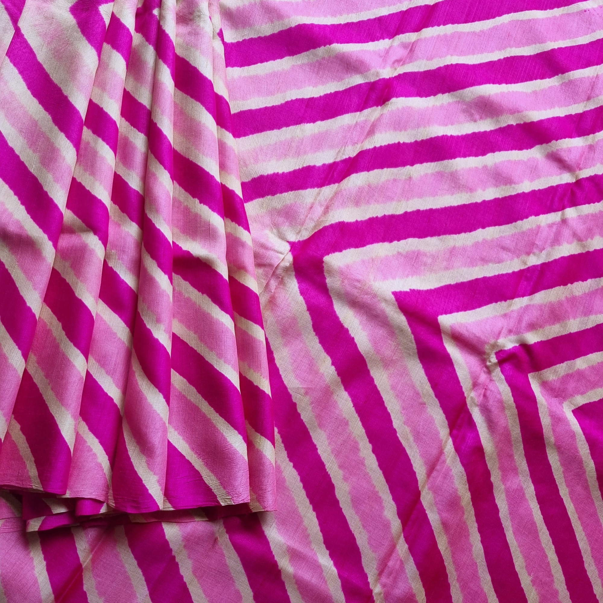 Handcrafted tussar Lehariya saree shades of pink